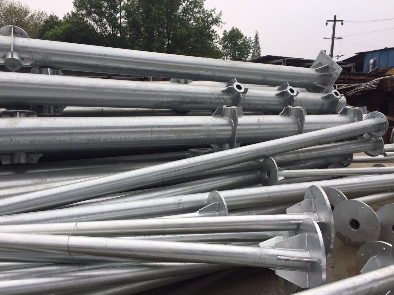 鍍鋅燈桿標(biāo)志桿